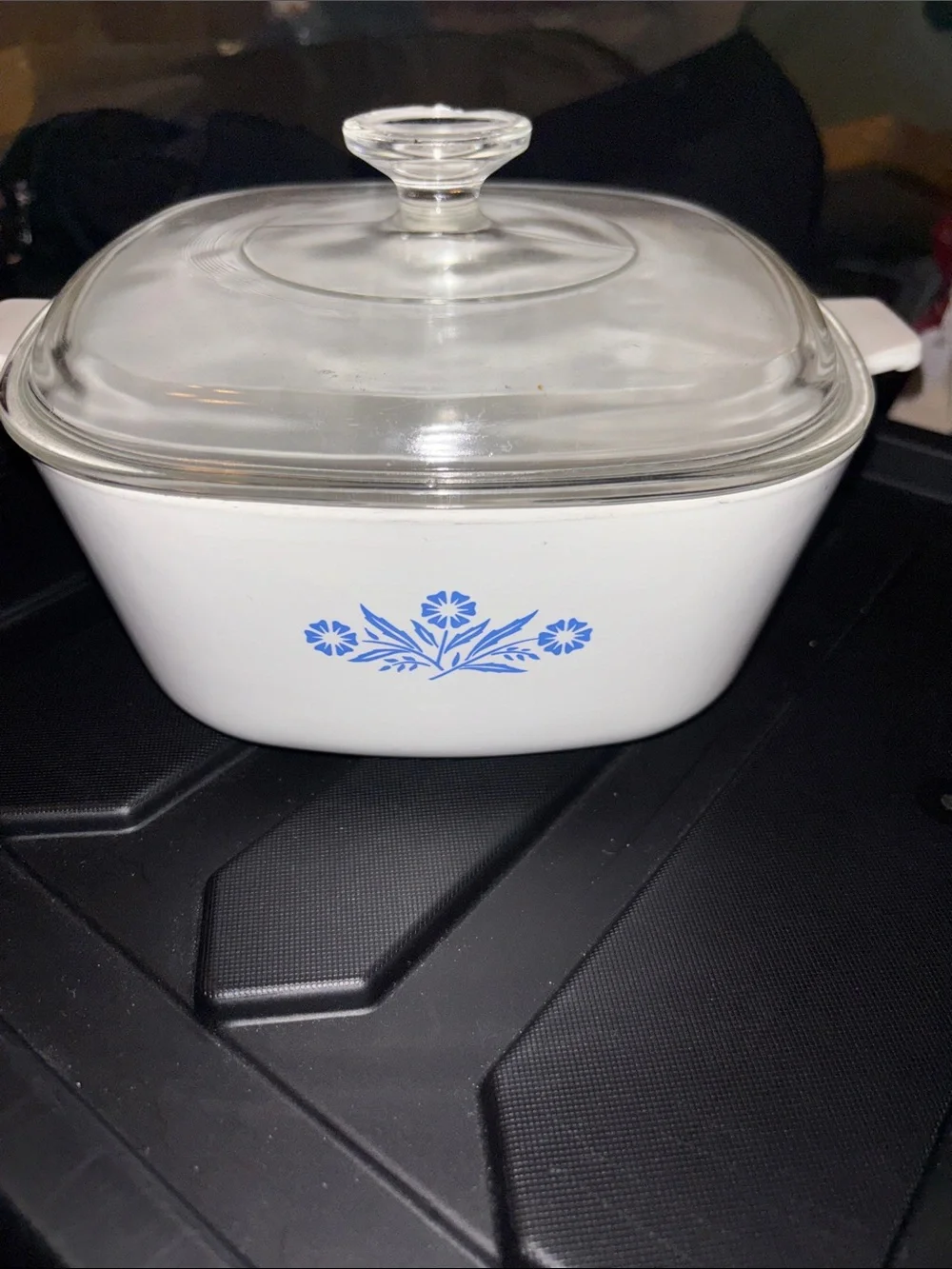 Corningware White Casserole Blue Floral Pattern Glass Lid Vintage 2.5 qt
